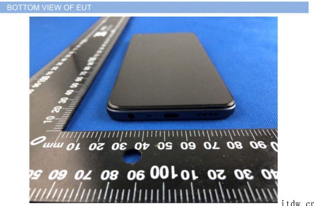 realme 9 手机现身 FCC:配备 18W 充电器