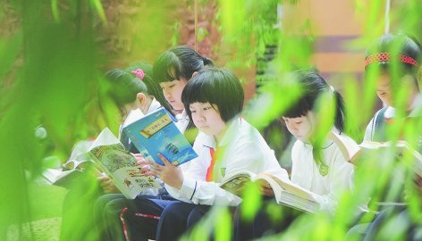 2022小学报完名不去上会占学区吗？