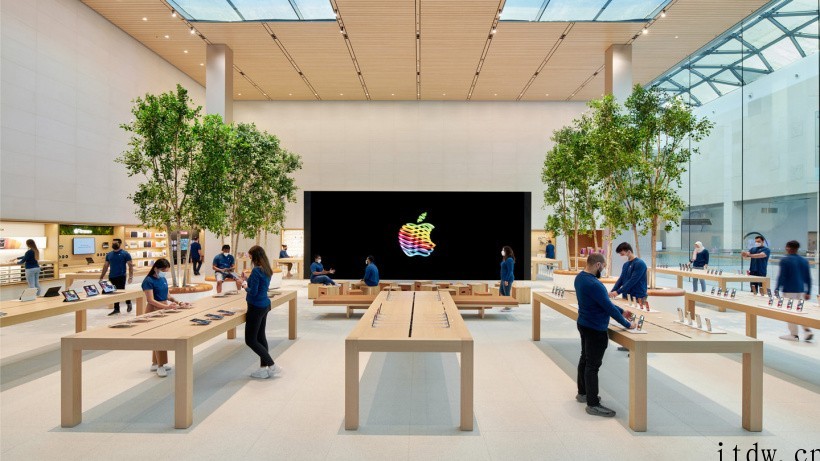 全新苹果Yas Mall Apple Store 零售店现已