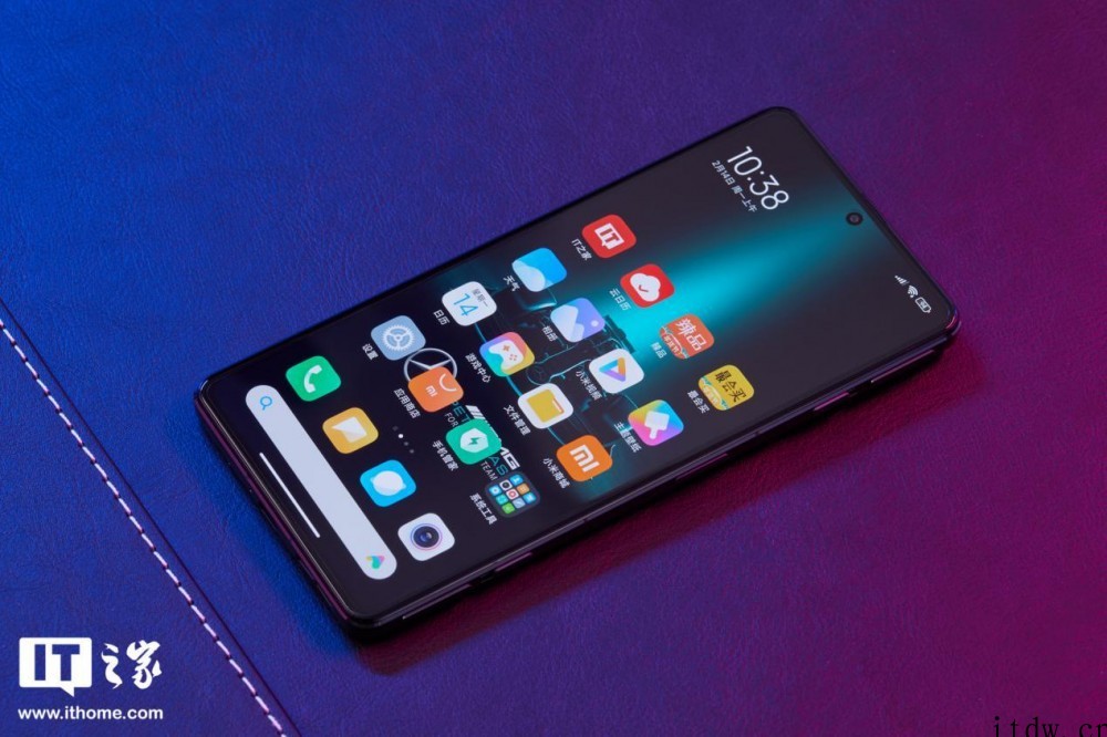 【IT之家开箱】Redmi K50 冠军版图赏:AMG 联名