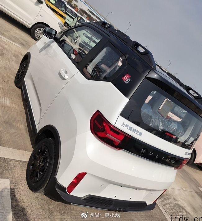 新款五菱宏光 MINI EV 实车曝光:前脸调整、增加 GB