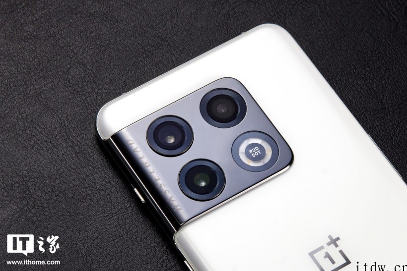 【IT之家开箱】一加 10 Pro 胖达白 512GB 至尊