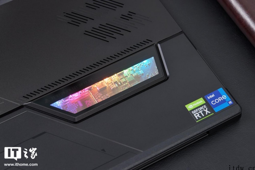 【IT之家开箱】ROG 幻 X 图赏:最强高性能二合一也有 