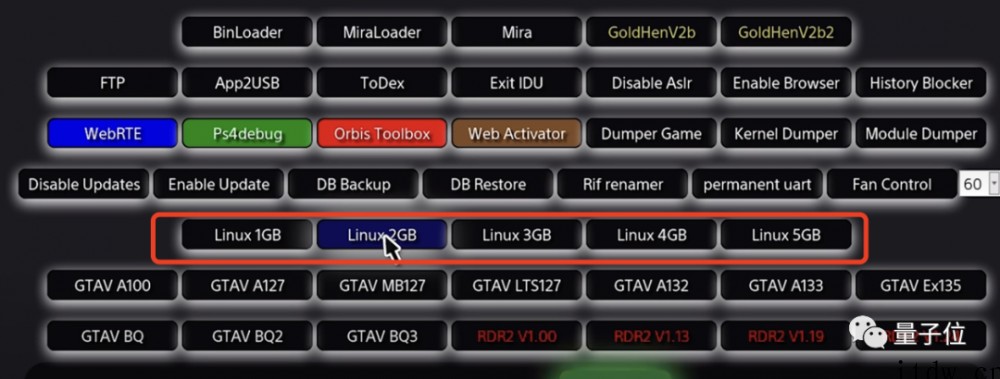 油管博主给 PS4 装上 Linux,然后用 Xbox 手柄