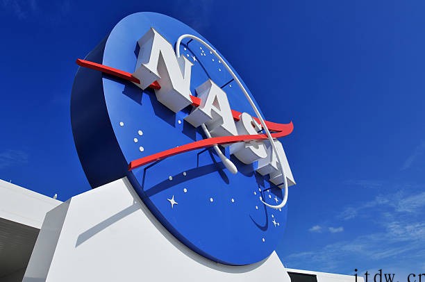 美国今年将为 NASA 拨款 240 亿美元,月球着陆器项目