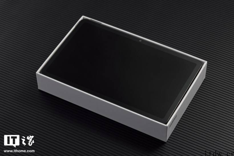 【IT之家开箱】 华为 MatePad 鸿蒙平板图赏:整体定