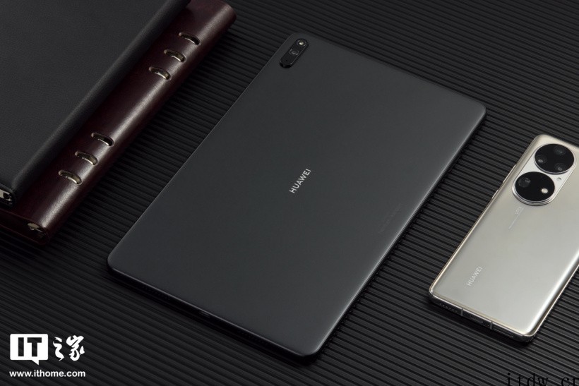 【IT之家开箱】 华为 MatePad 鸿蒙平板图赏:整体定