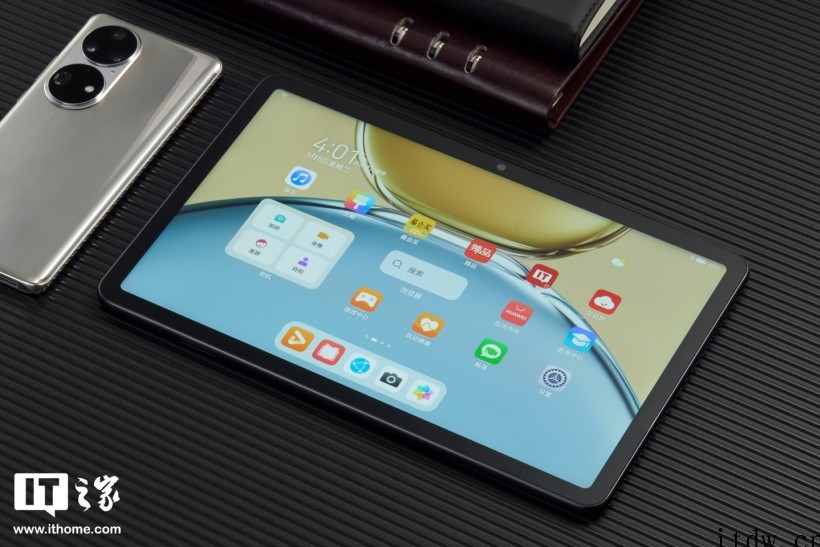 【IT之家开箱】 华为 MatePad 鸿蒙平板图赏:整体定