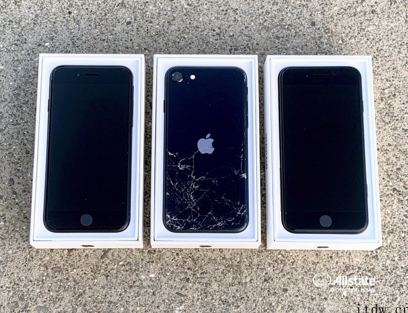 苹果 iPhone SE 3 手机跌落测试