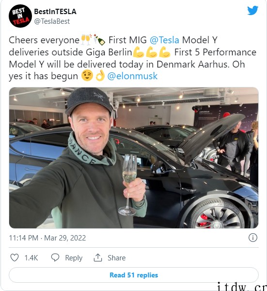 特斯拉柏林超级工厂生产的 Model Y 已开始运抵服务中心