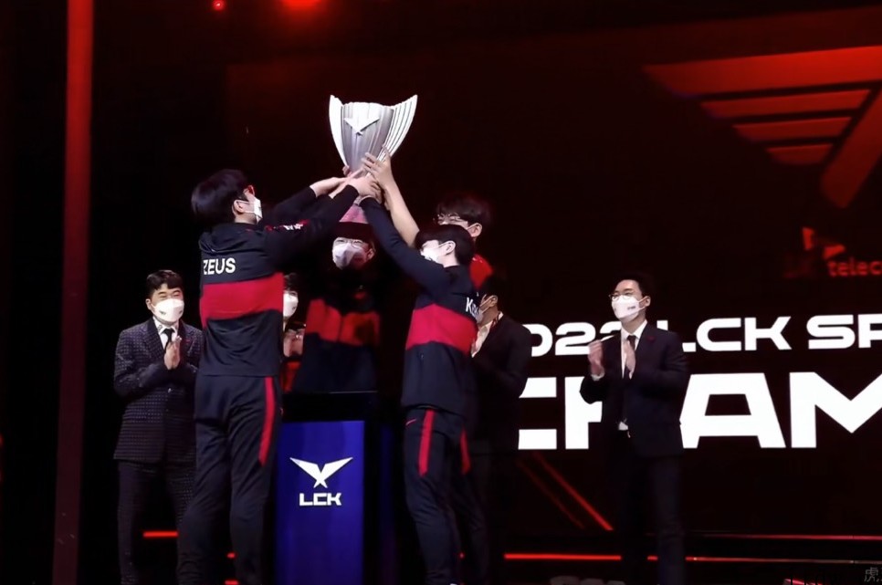 《英雄联盟》T1 战队 Faker 选手等多人新冠阳性并接受