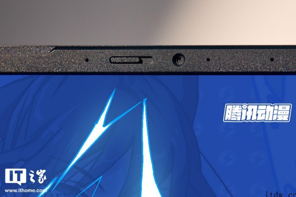 【IT之家开箱】华硕无双图赏:出众高刷 OLED 加持,激进