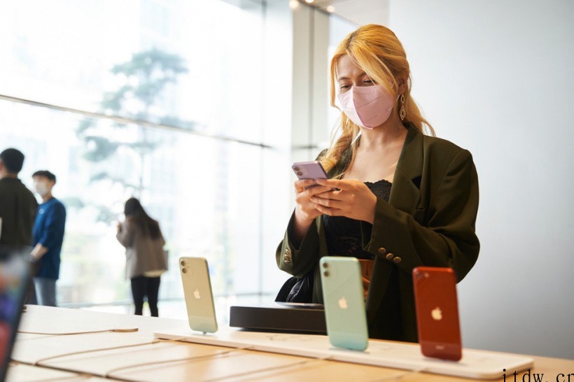韩国最大Apple Store 开业,苹果还为预约用户送上特