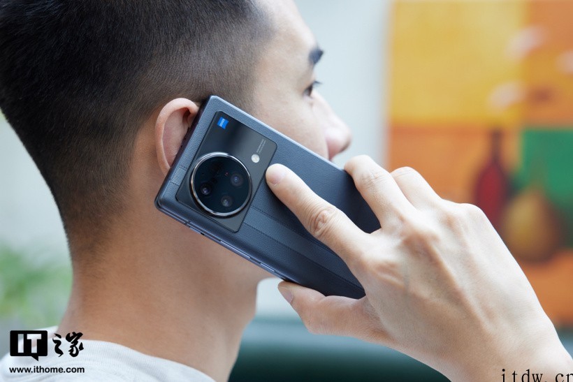 【IT之家开箱】vivo X Fold 旗舰图赏:折叠机集大