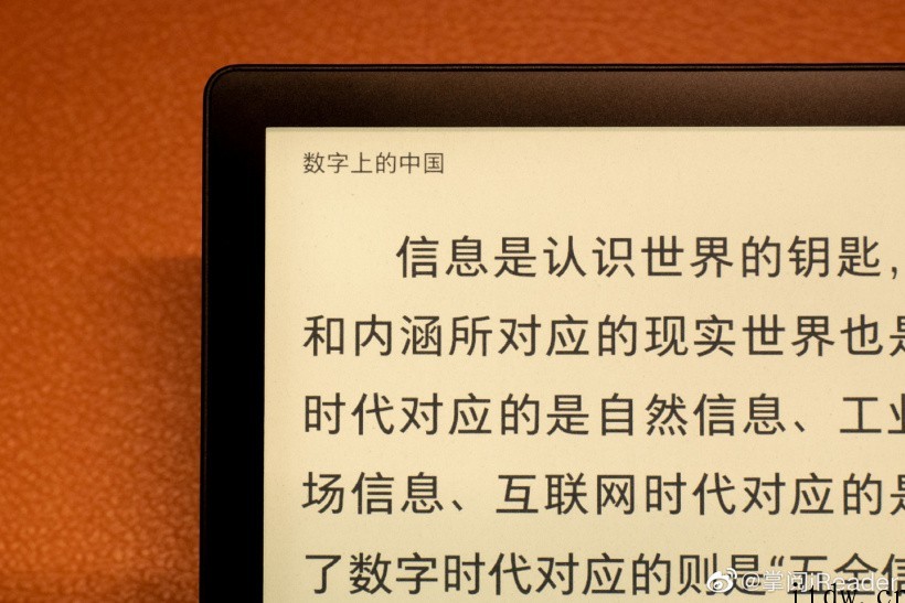 掌阅预热新款 iReader 电纸书:两款型号,黑白两色