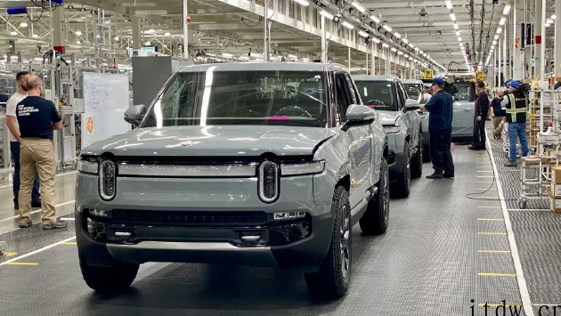 “特斯拉杀手”工厂开放日:Rivian CEO 详解战略、产