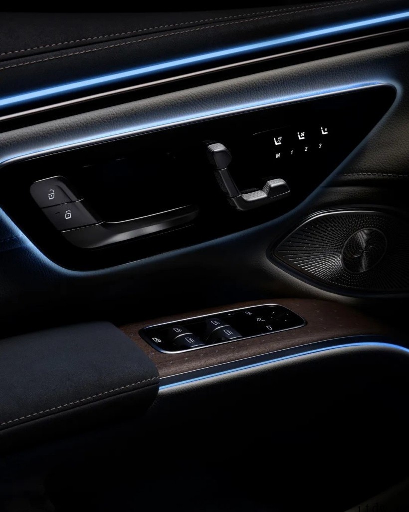 奔驰全新 EQS 纯电 SUV 全球首发:660km 续航 