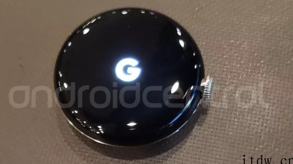 谷歌首款智能手表:Pixel Watch 真机图片泄露