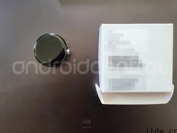 谷歌首款智能手表:Pixel Watch 真机图片泄露