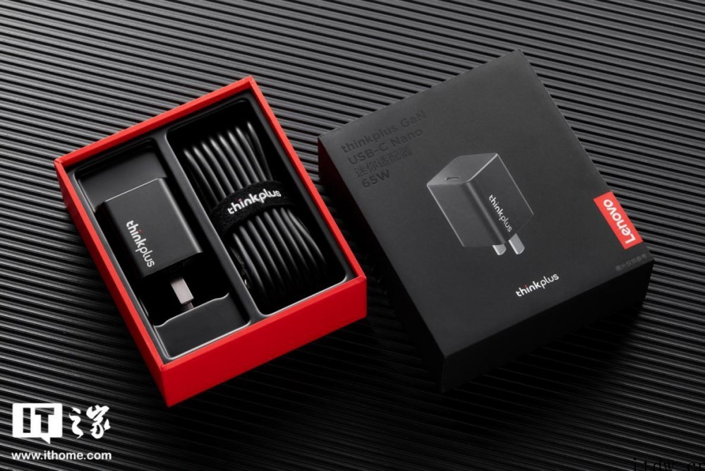 【IT之家开箱】 thinkplus 口红电源 Nano 6