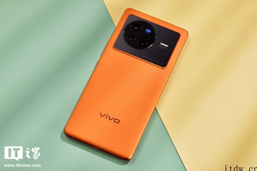 【IT之家开箱】vivo X80 图赏:搭载三星 E5 超感