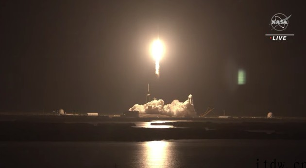 SpaceX 使用一枚四手火箭将美意宇航员送往国际空间站