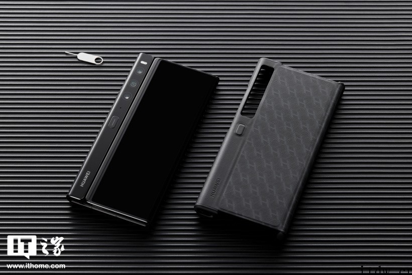 【IT之家开箱】华为 Mate Xs 2 旗舰折叠屏手机图赏