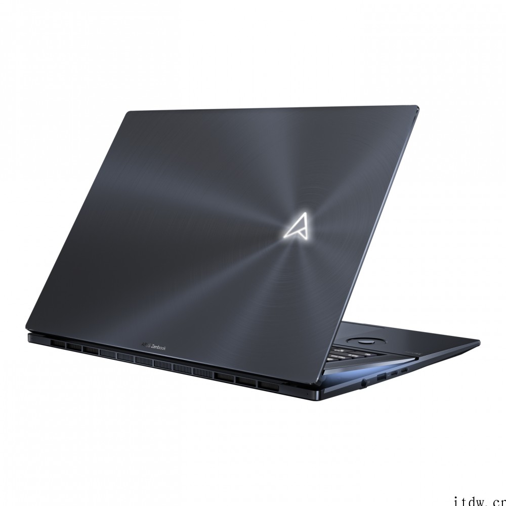 华硕发布新款 Zenbook Pro 16X OLED 笔记