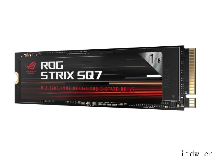 ROG公布近年来首款 SSD Strix SQ7:7000M