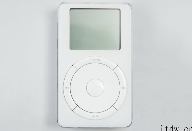 经典落幕:回顾苹果曾发布的历代 iPod 产品