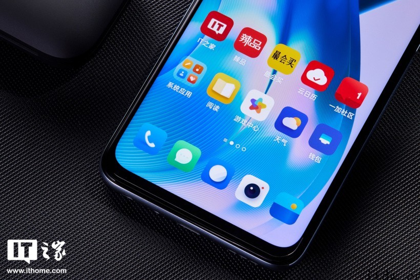 【IT之家开箱】一加 Ace 竞速版图赏:高能竞速,满血出击