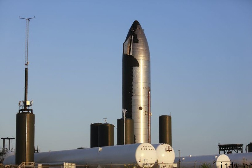 不惧马斯克性骚扰丑闻,SpaceX 已融资至少 15 亿美元