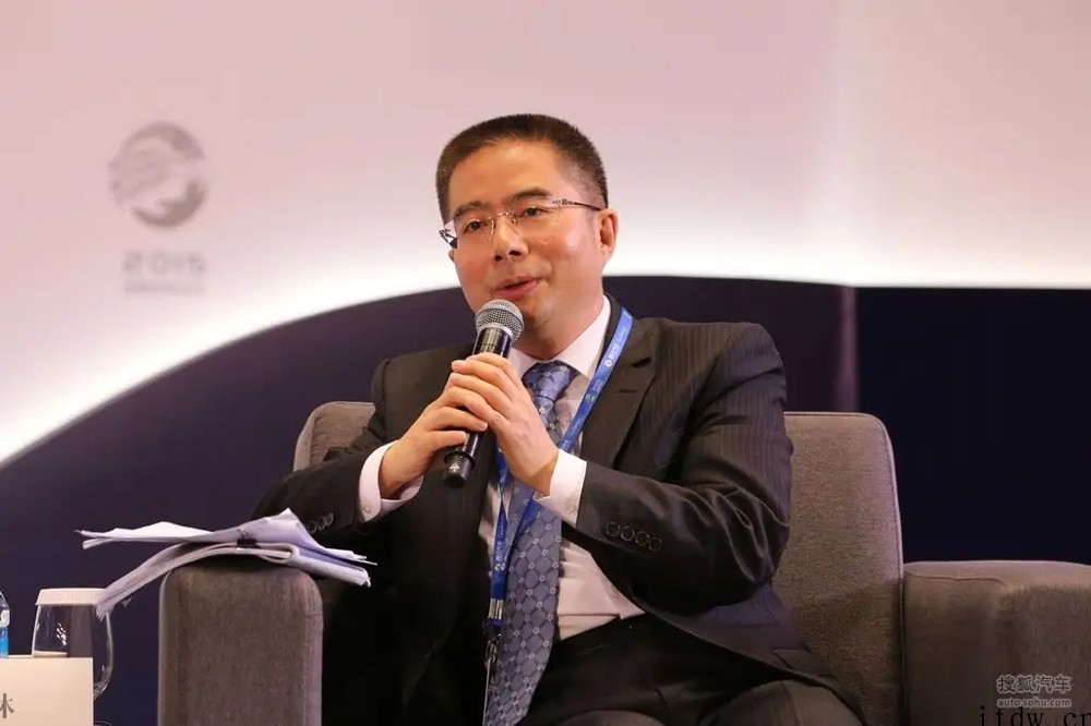 百年长安电车史:20 年前就在搞新能源,还差一款爆款车