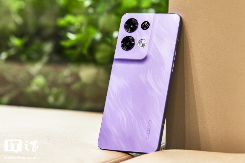 【IT之家开箱】OPPO Reno8 Pro 花仙紫图赏:光