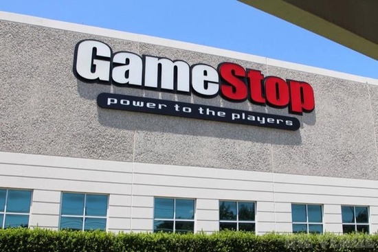 视频游戏零售商 GameStop 宣布拆分股票:一股拆四股,