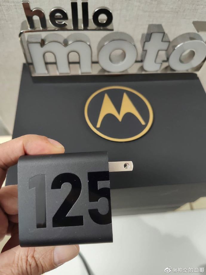 联想陈劲:moto X30 Pro 公有协议最高输入 90W