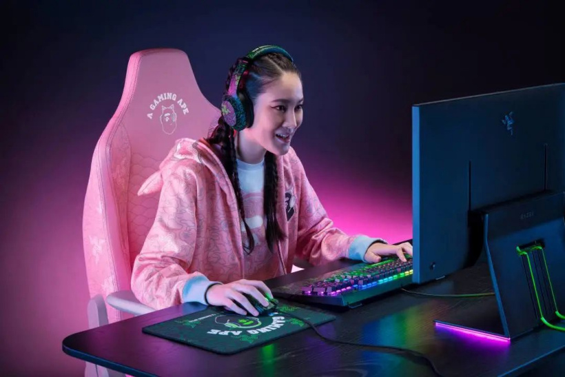 雷蛇推出 RAZER × BAPE 联名 T 恤 / 短裤/