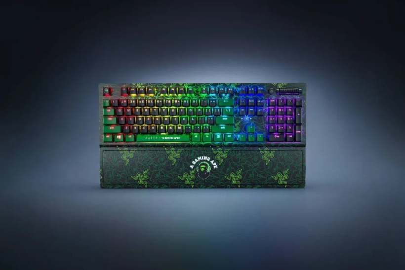 雷蛇推出 RAZER × BAPE 联名 T 恤 / 短裤/