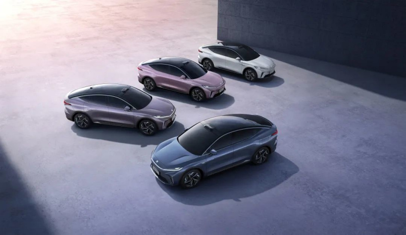 飞凡汽车 CEO 吴冰:纯电旗舰 R7 将于 9 月下旬上市