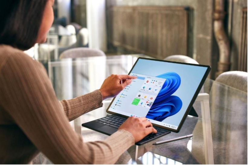 联想新款 Thinkpad X1 Fold 折叠屏笔记本外观