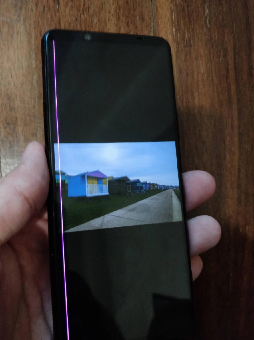 部分索尼 Xperia 5 II 出问题:屏幕出现竖线,已过
