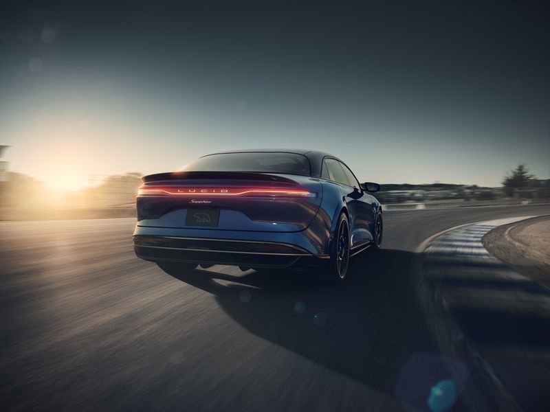 Lucid Air Dream Edition:零百加速不到