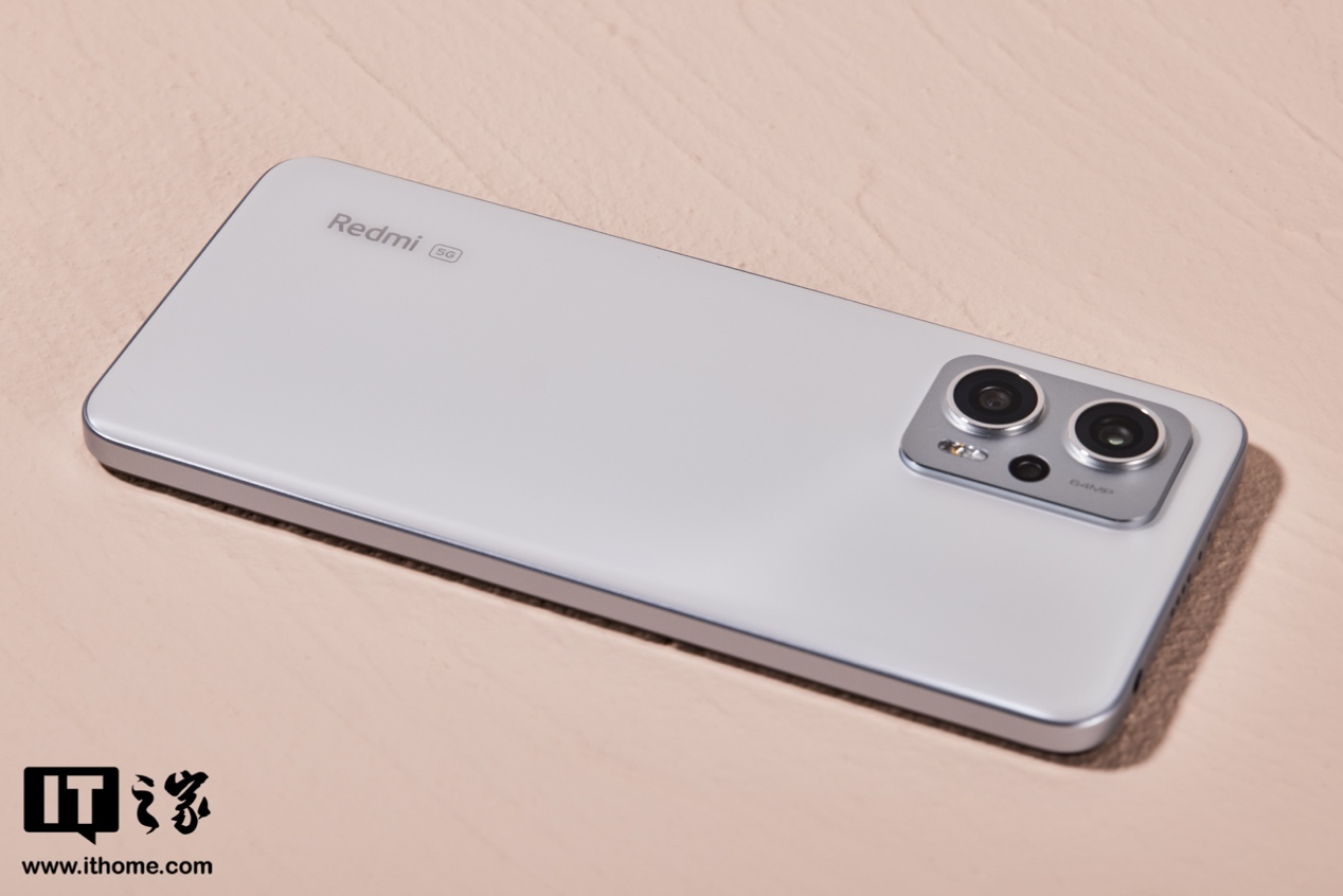 【IT之家开箱】Redmi Note 11T Pro + 奶