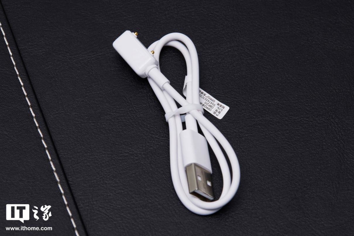 【IT之家开箱】 OPPO 手环 2 晴云蓝图赏:超清全面大