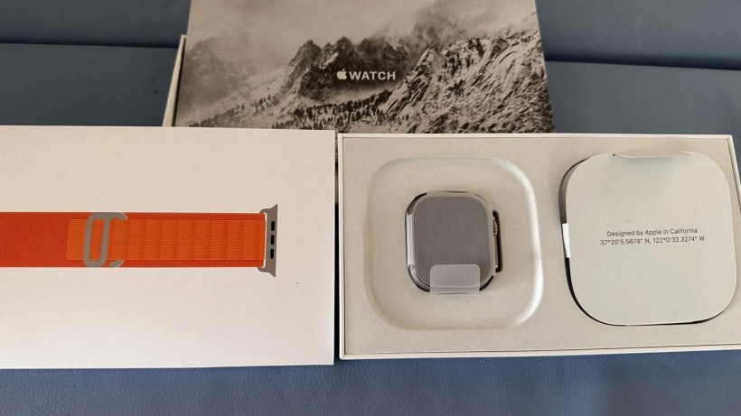 幸运买家提前两天收到苹果 Apple Watch Ultra