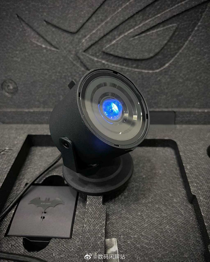 华硕 ROG 游戏手机 6D 蝙蝠侠定制版真机曝光,搭载天玑