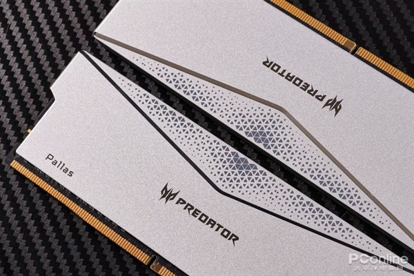 宏碁掠夺者全新内存上手：DDR4超频利器