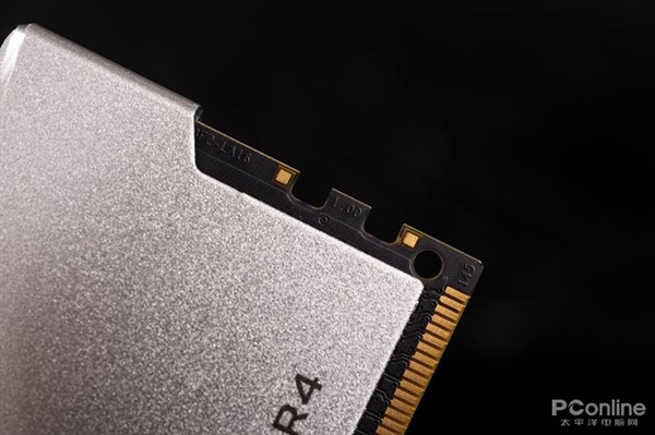 宏碁掠夺者全新内存上手：DDR4超频利器