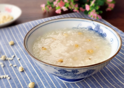 电饭煲熬粥保温一夜第二天还能喝吗 粥在电饭煲里保温一晚上有害吗