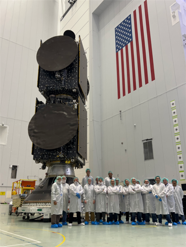 SpaceX第三枚14手火箭诞生：为了卫星 用尽最后一口气